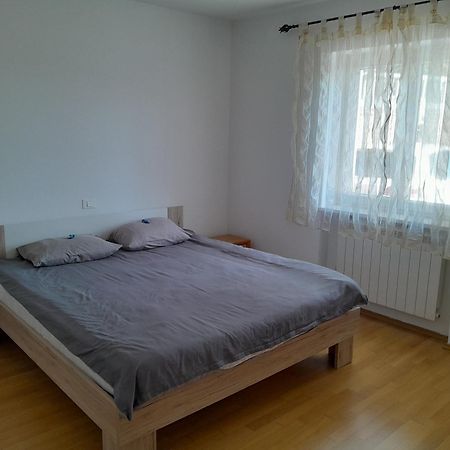 Apartmaji 스트루냔 외부 사진