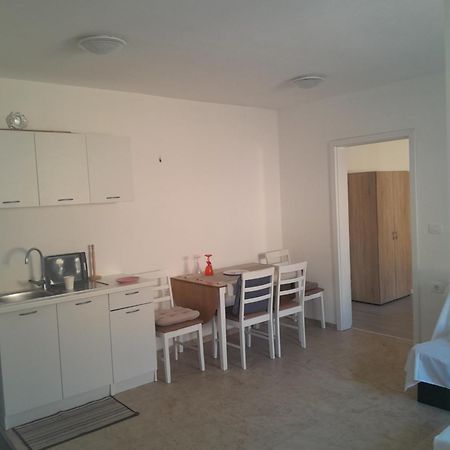 Apartmaji 스트루냔 외부 사진