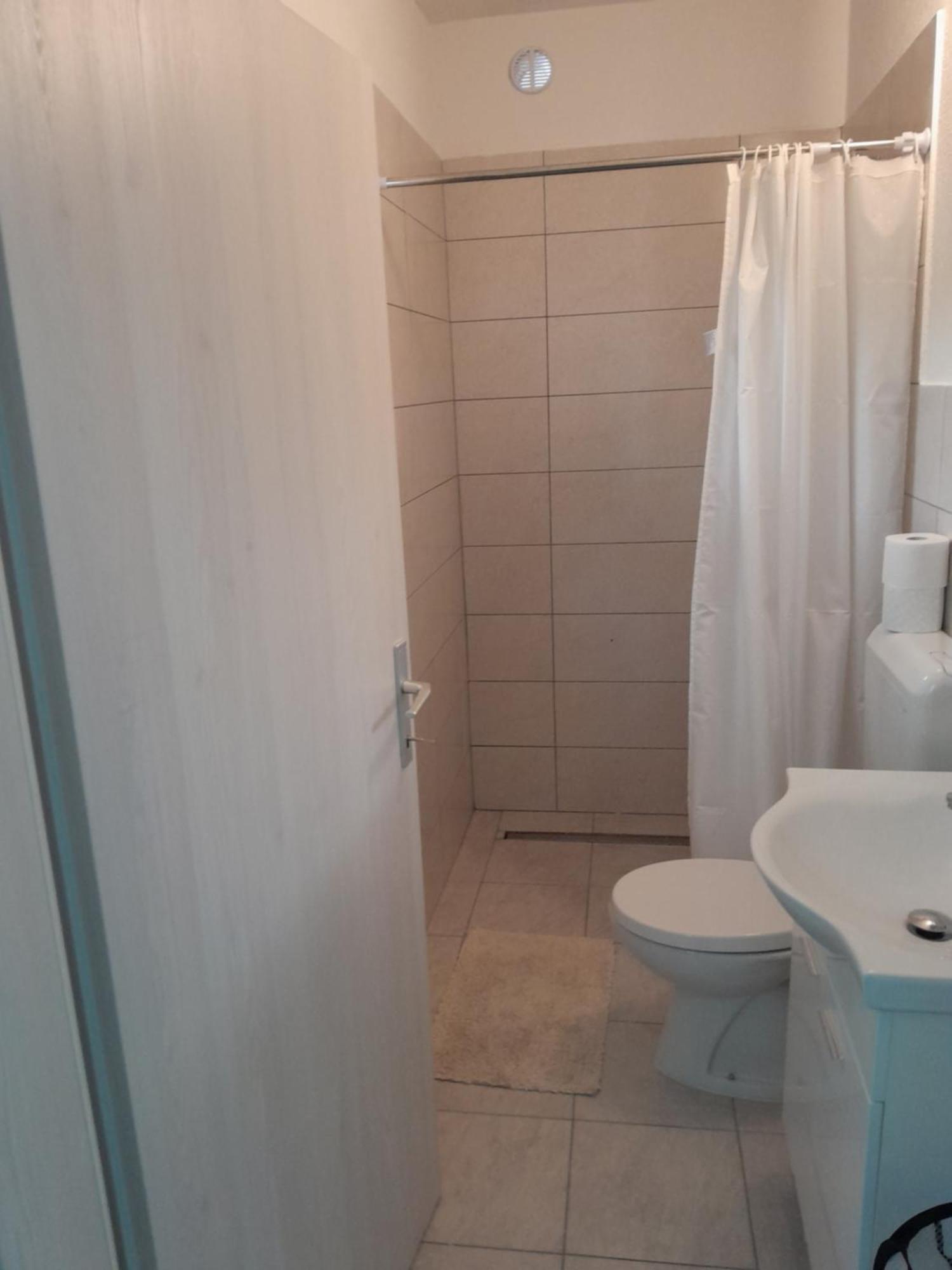 Apartmaji 스트루냔 외부 사진