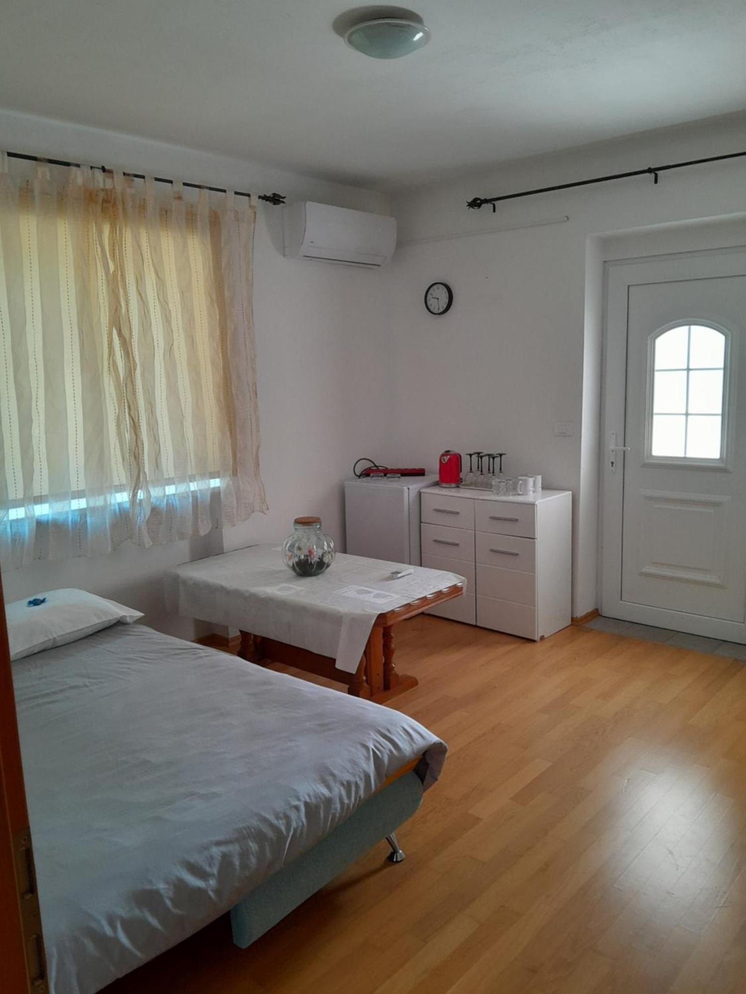 Apartmaji 스트루냔 외부 사진