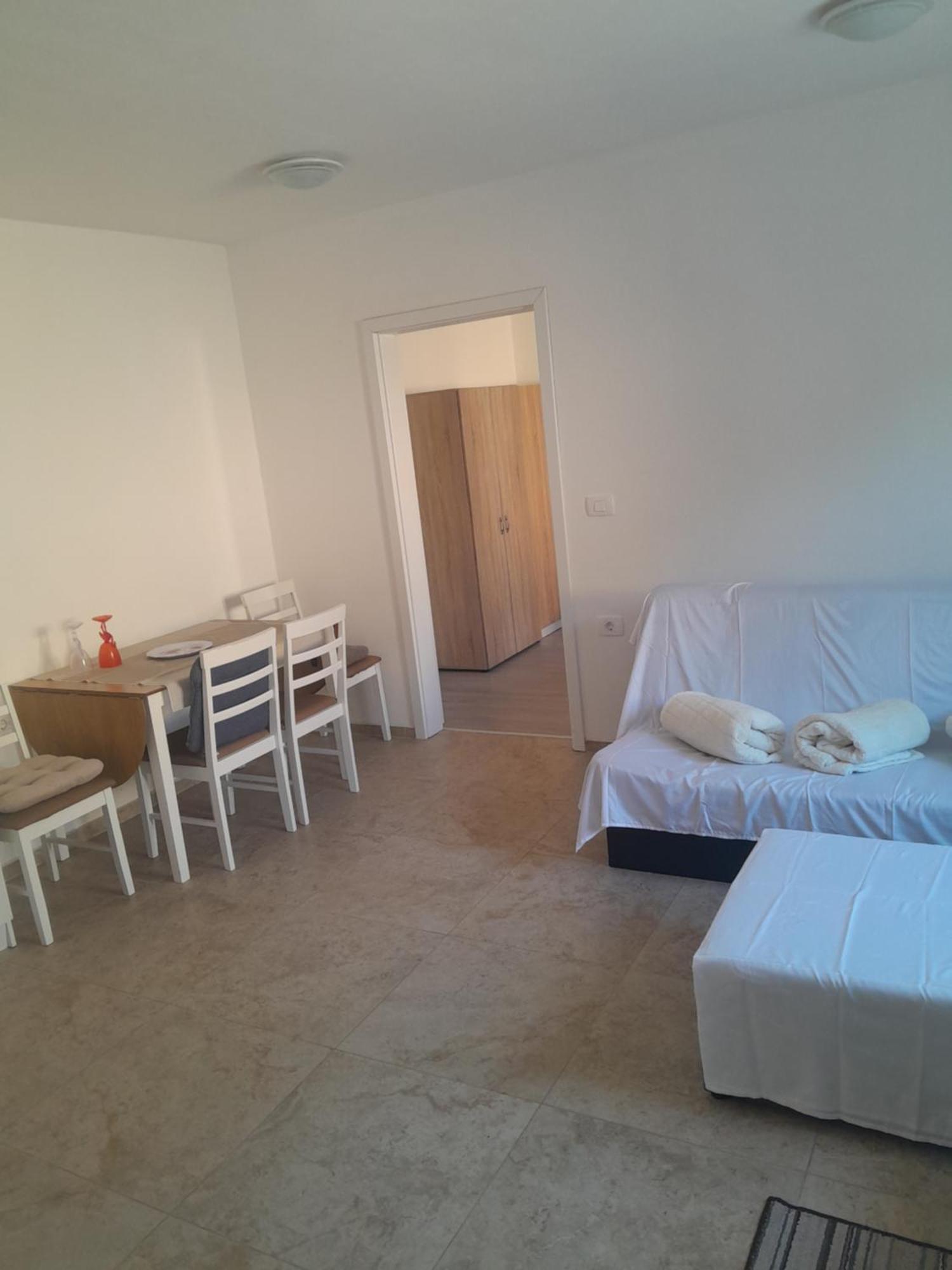 Apartmaji 스트루냔 외부 사진